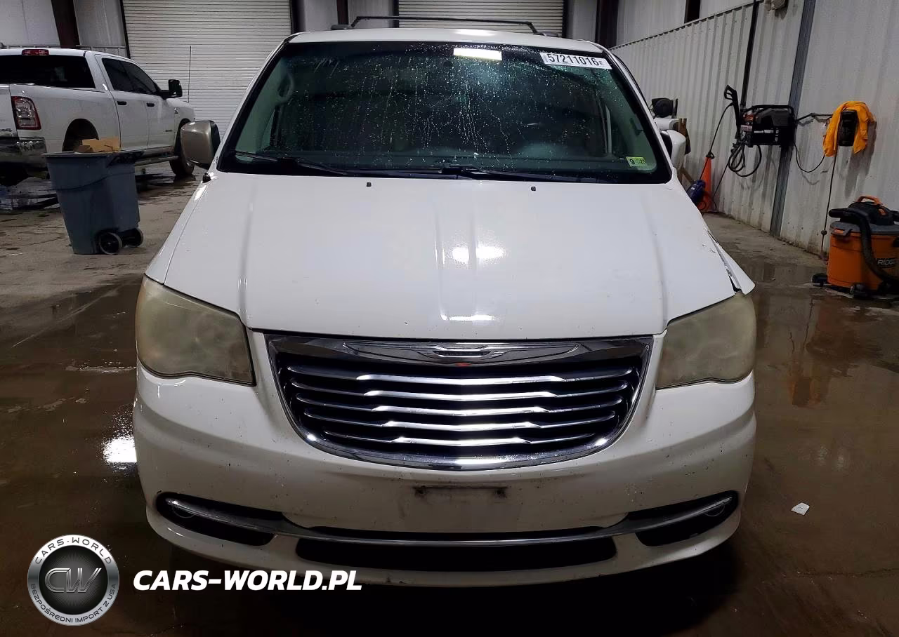 2013 Chrysler Town & Country Touring VIN:2C4RC1BG7DR518018 - 5
