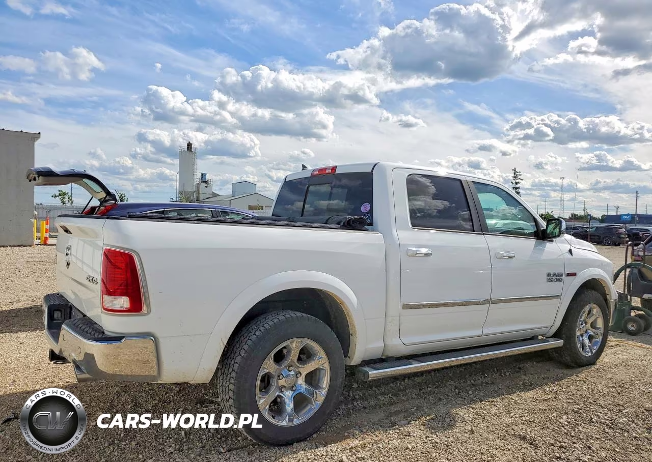 2016 Ram 1500 Laramie VIN:1C6RR7NM5GS161161 - 3