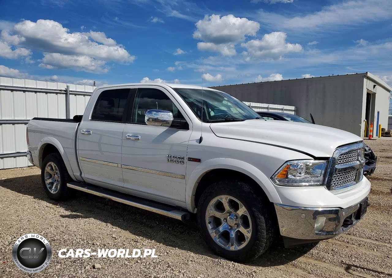 2016 Ram 1500 Laramie VIN:1C6RR7NM5GS161161 - 4
