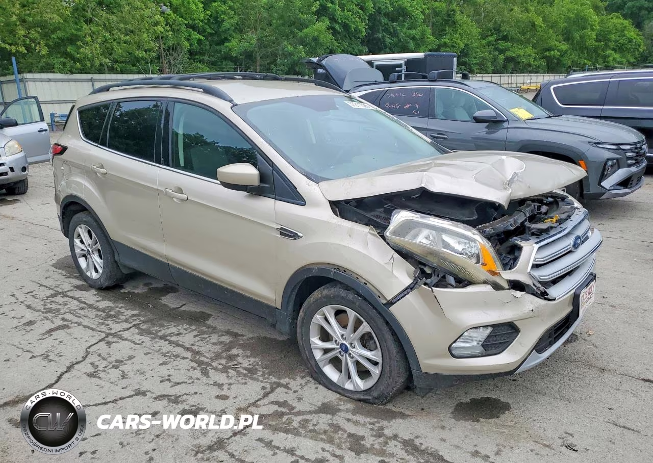 2018 Ford Escape Se VIN:1FMCU9GD2JUA40424 - 4