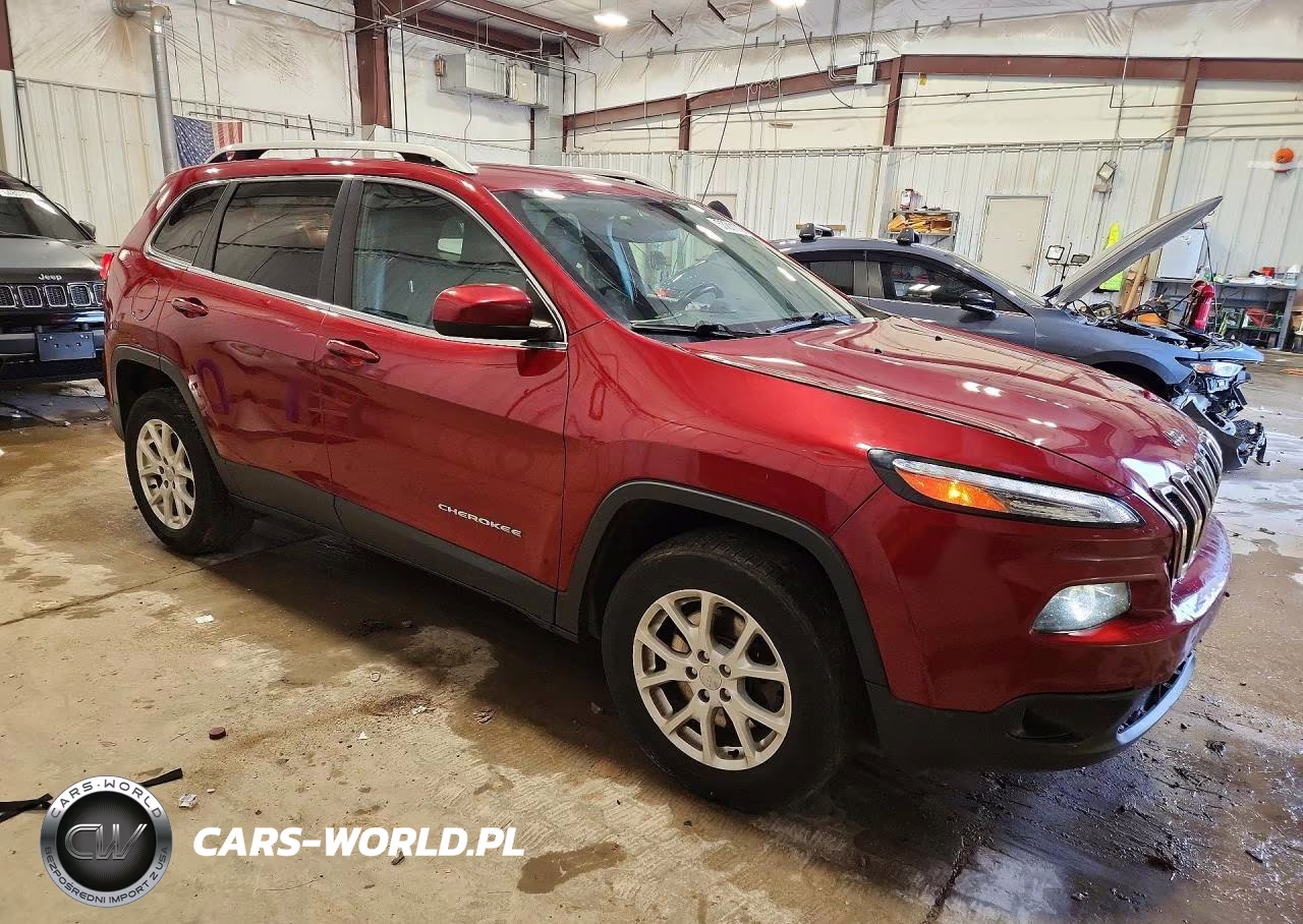 2017 Jeep Cherokee Latitude VIN:1C4PJMCB6HW665171 - 4