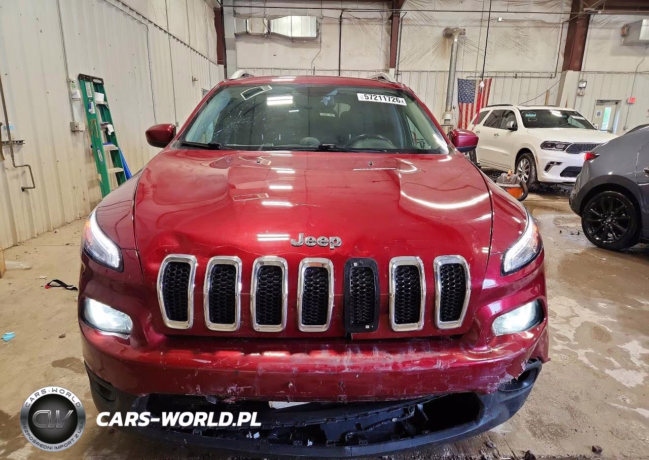2017 Jeep Cherokee Latitude VIN:1C4PJMCB6HW665171 - 5