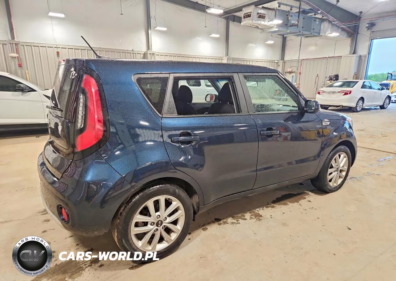 2017 Kia Soul + VIN:KNDJP3A56H7417170 - 3