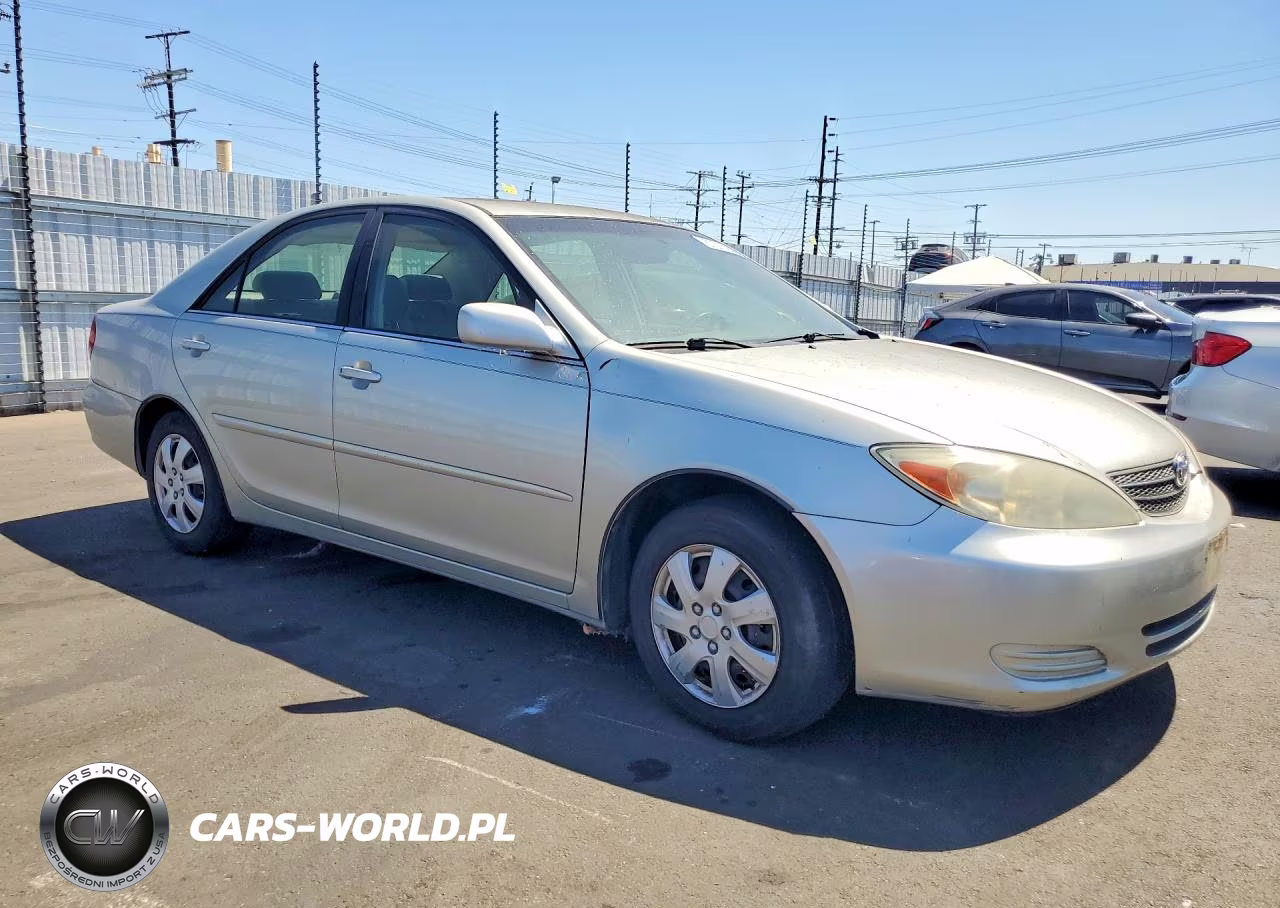 2002 Toyota Camry VIN:JTDBE32K920109781 - 4