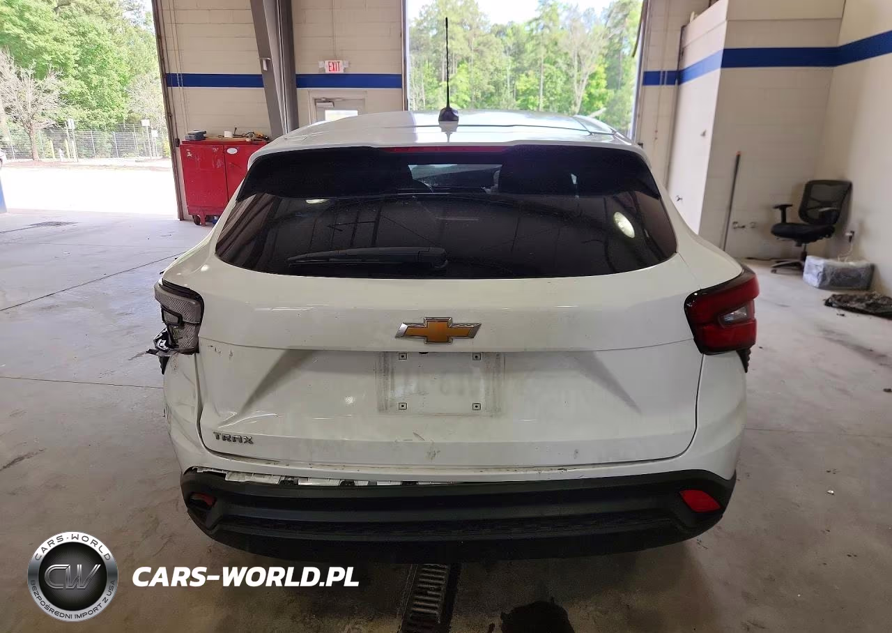 2025 Chevrolet Trax Ls VIN:KL77LFEP2SC300815 - 6