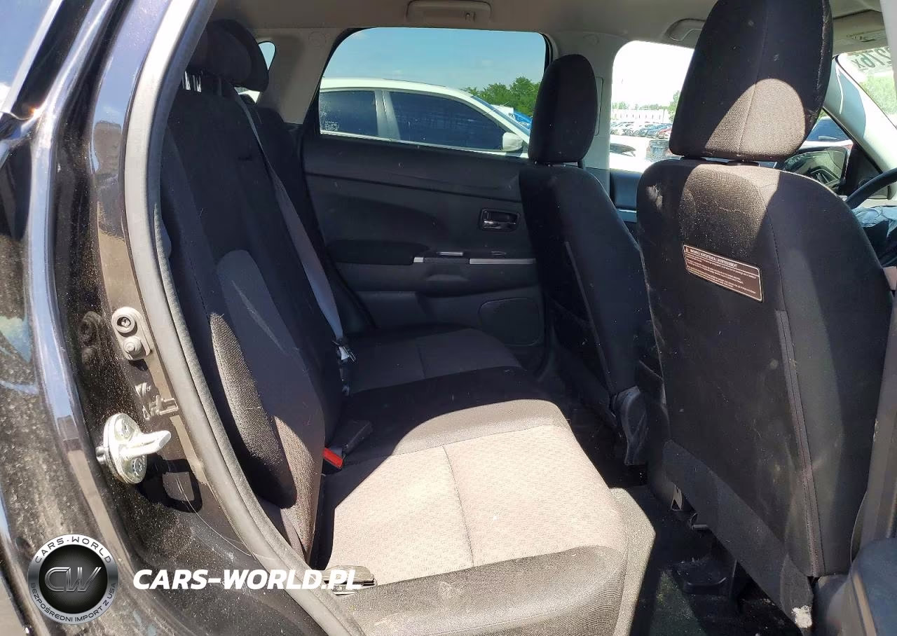 2018 Mitsubishi Outlander Sport Es VIN:JA4AR3AU1JZ014073 - 11