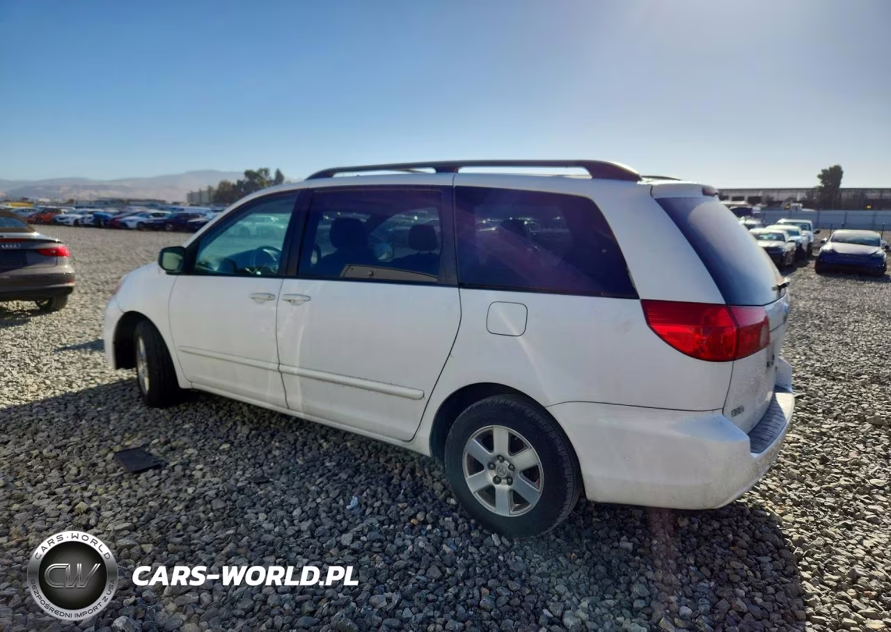 2008 Toyota Sienna Le 7-Passenger VIN:5TDZK23C58S113003 - 2
