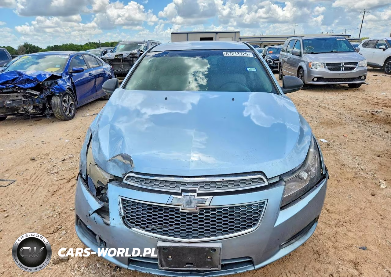 2012 Chevrolet Cruze Ls VIN:1G1PC5SH0C7217087 - 5