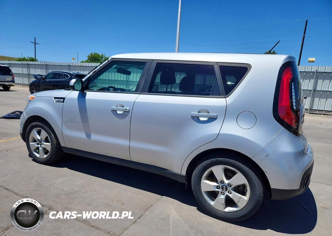 2018 Kia Soul Base VIN:KNDJN2A26J7561572 - 2