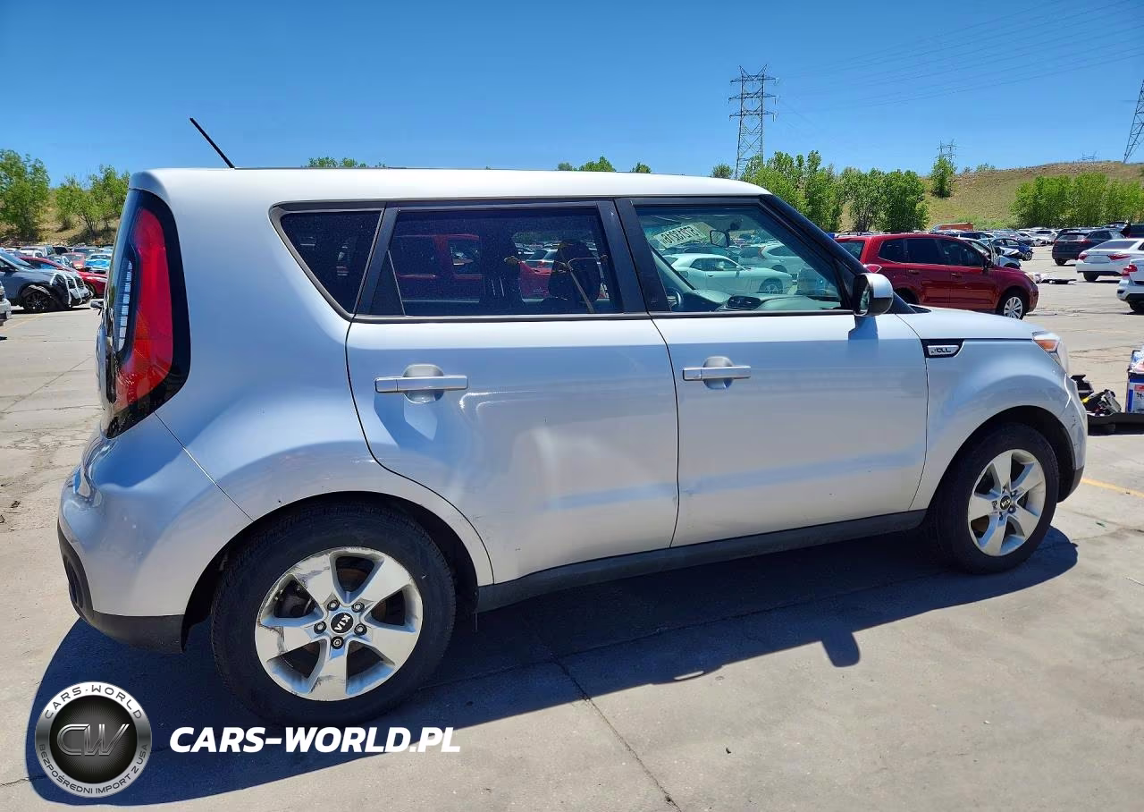 2018 Kia Soul Base VIN:KNDJN2A26J7561572 - 3