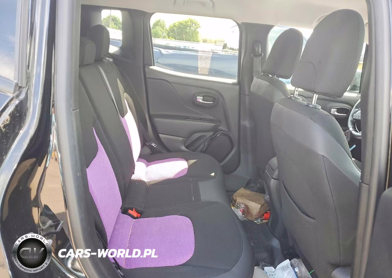2018 Jeep Renegade Latitude VIN:ZACCJBBBXJPH73610 - 10