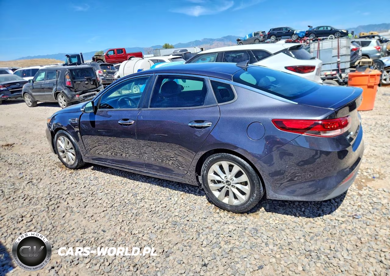 2018 Kia Optima S VIN:5XXGT4L37JG213014 - 2