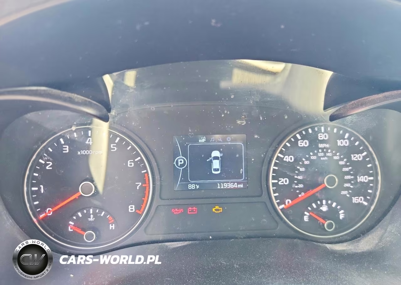 2018 Kia Optima S VIN:5XXGT4L37JG213014 - 9