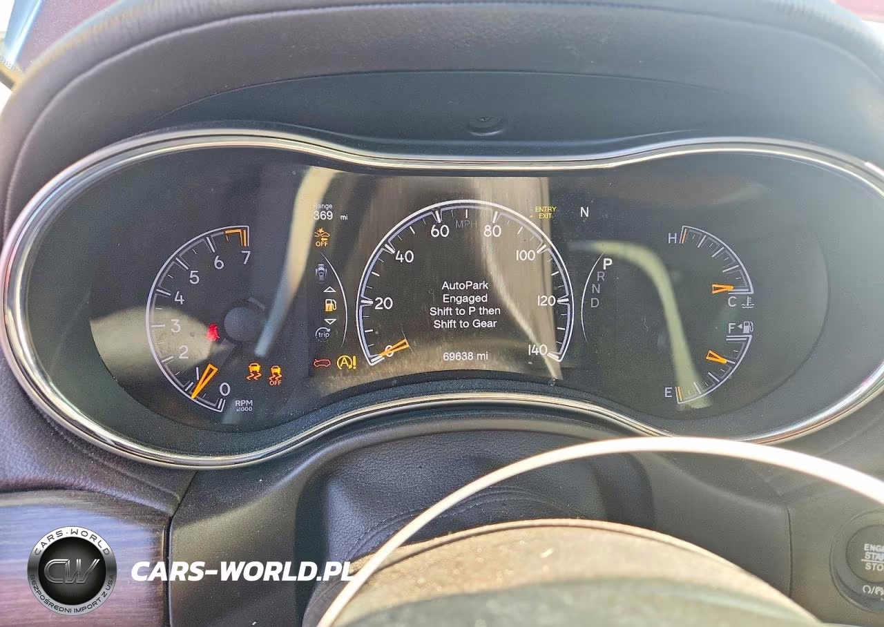 2020 Jeep Grand Cherokee Overland VIN:1C4RJFCG6LC344189 - 9