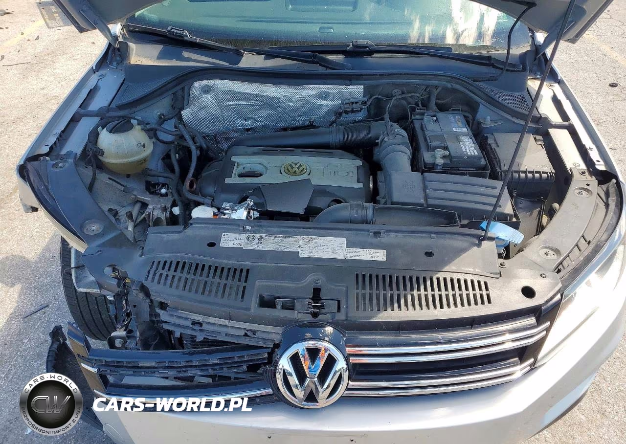 2012 Volkswagen Tiguan S VIN:WVGAV7AX0CW532355 - 11