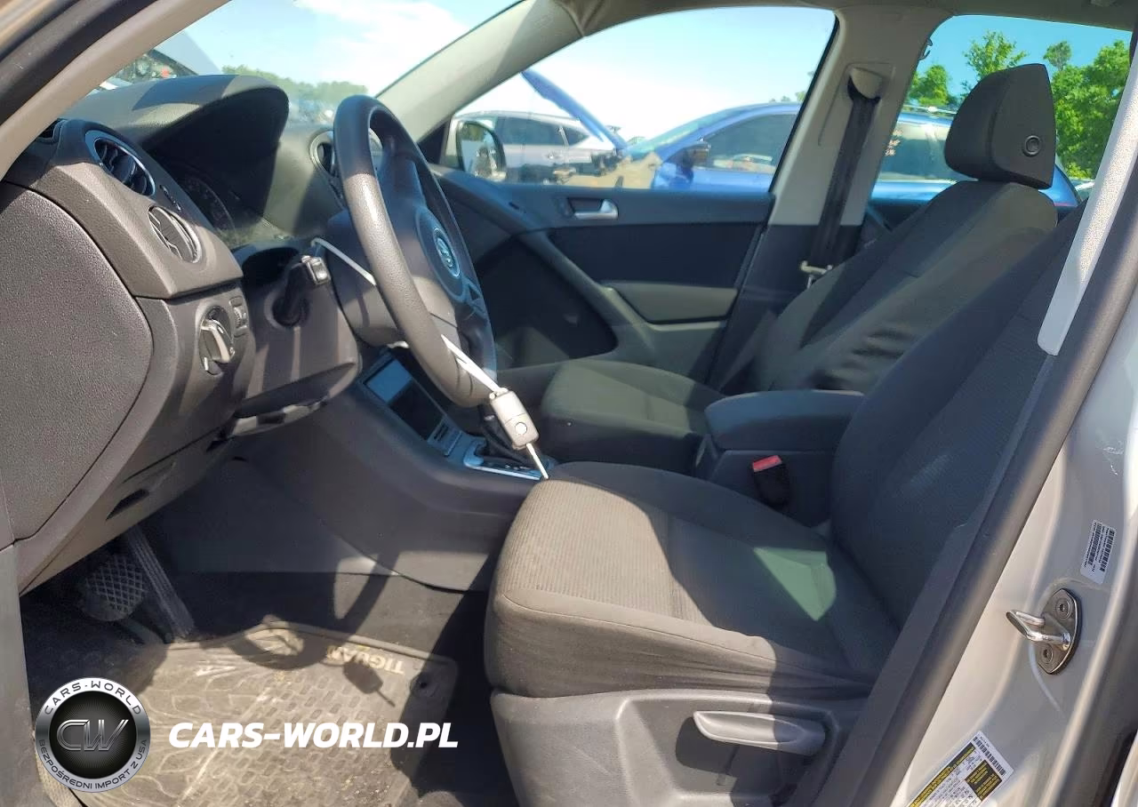 2012 Volkswagen Tiguan S VIN:WVGAV7AX0CW532355 - 7
