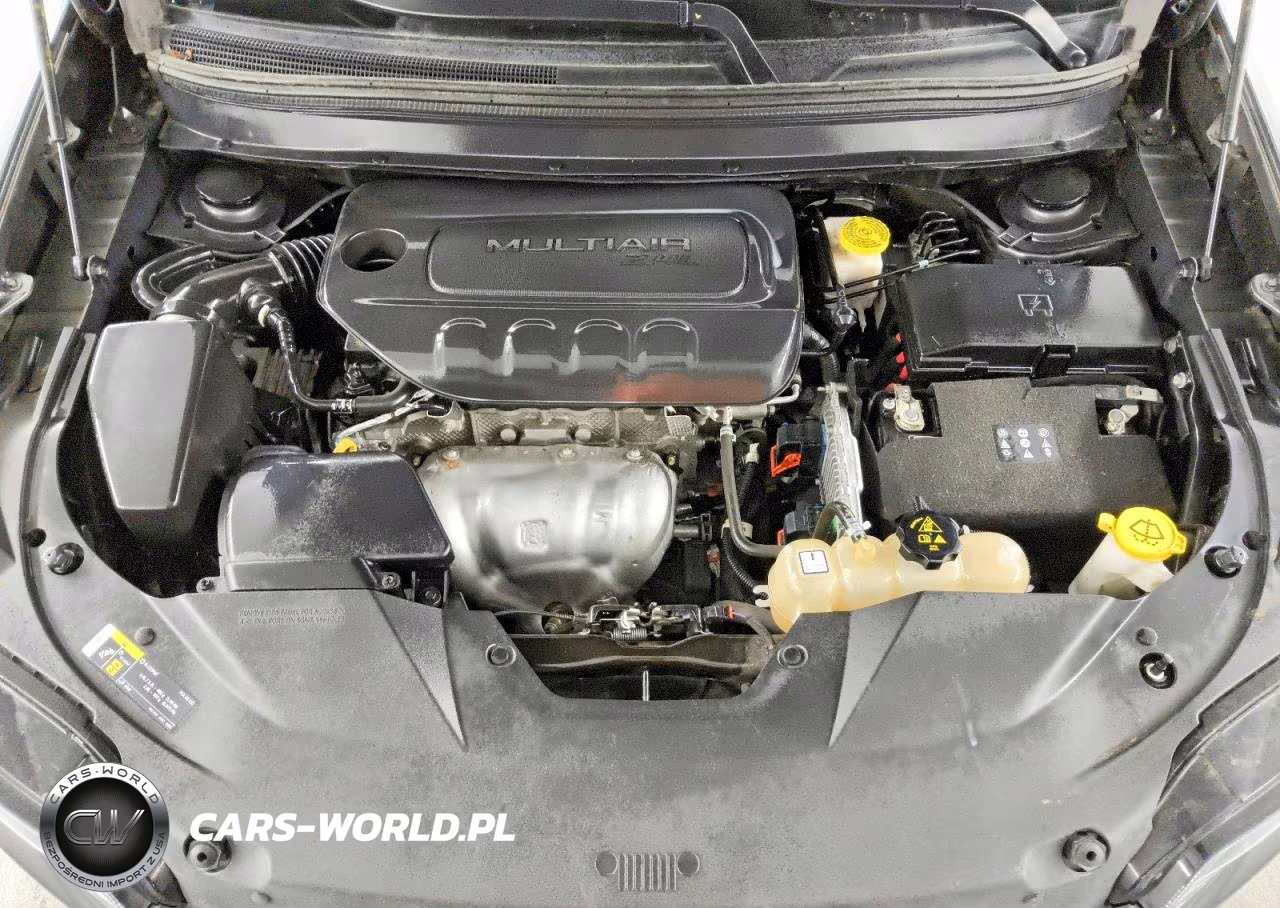 2020 Jeep Cherokee Latitude Plus VIN:1C4PJMLBXLD567765 - 12