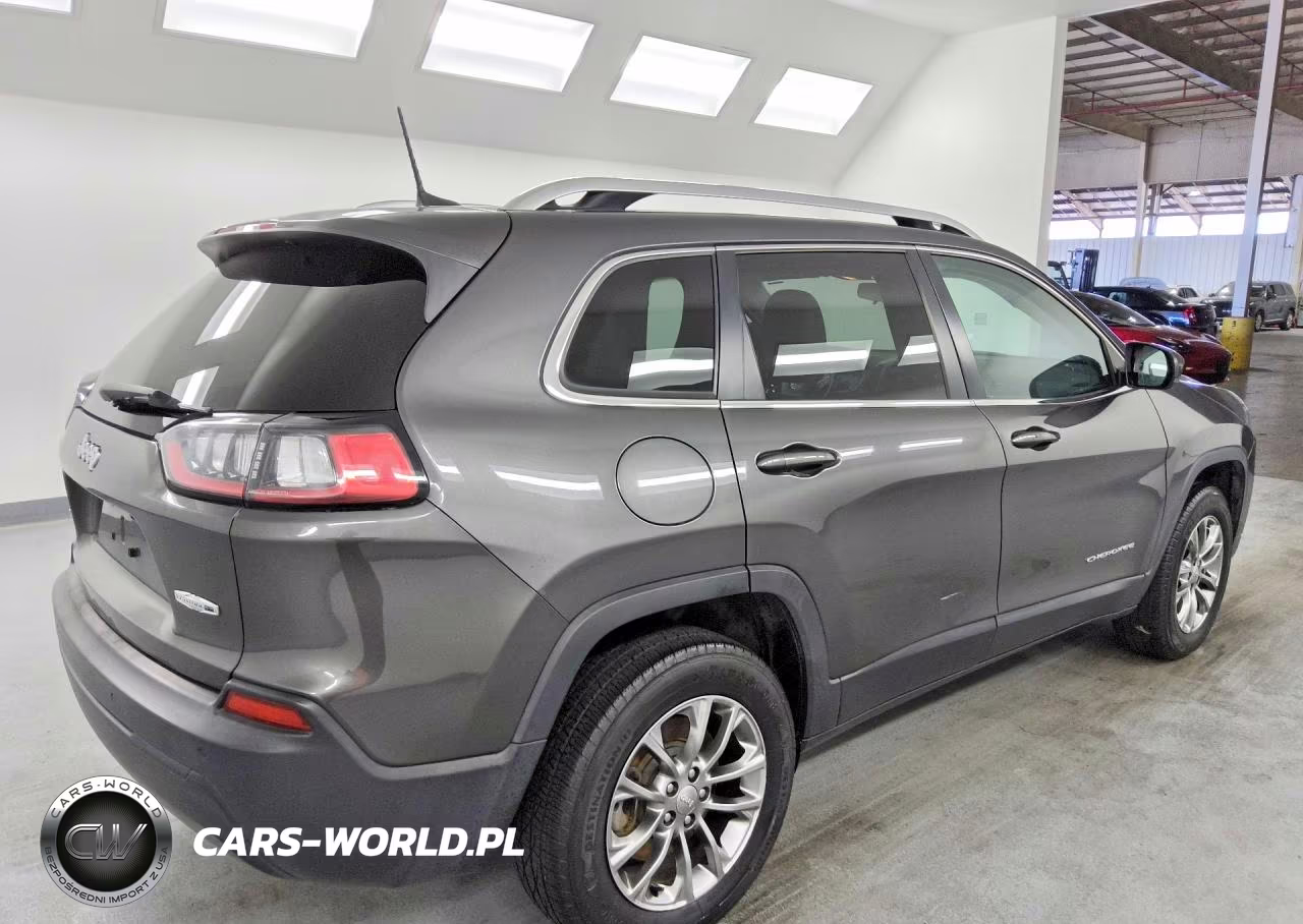 2020 Jeep Cherokee Latitude Plus VIN:1C4PJMLBXLD567765 - 3