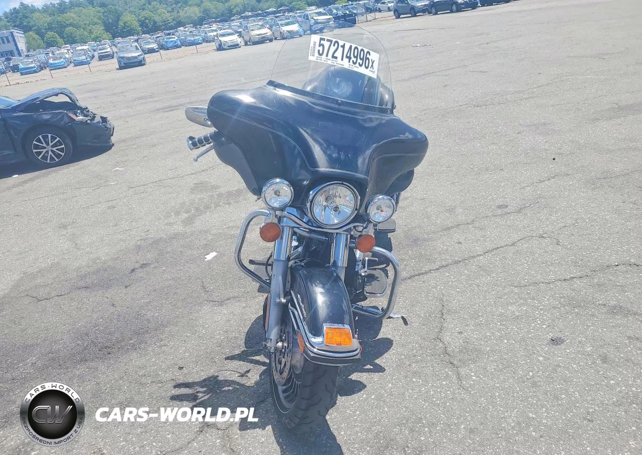 2010 Harley-Davidson Flhtcu VIN:1HD1FC417AB612143 - 2