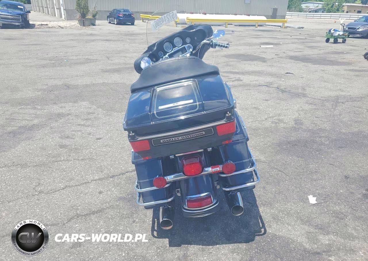2010 Harley-Davidson Flhtcu VIN:1HD1FC417AB612143 - 4