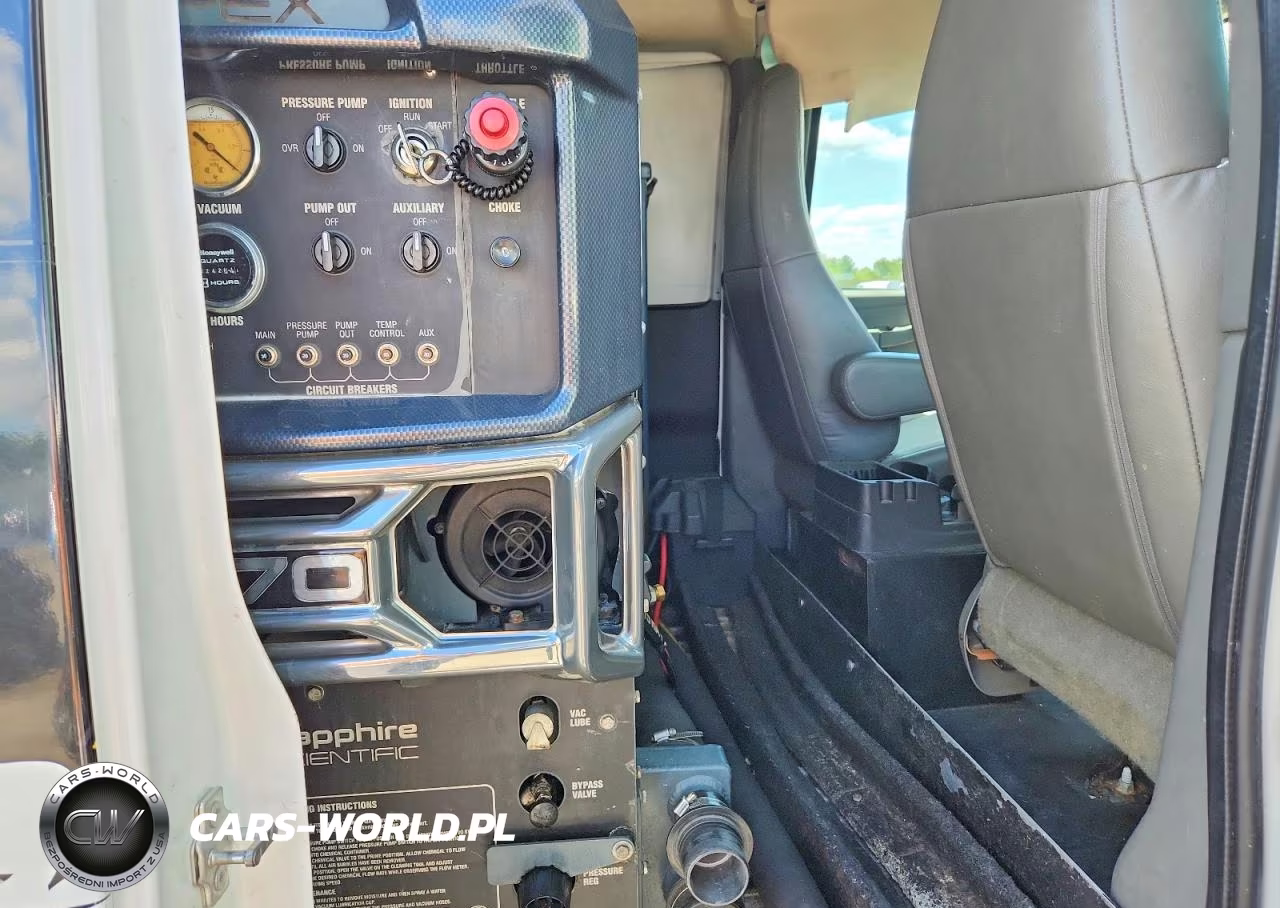 2021 Chevrolet Express G3500 VIN:1GCZGHF70M1145707 - 11