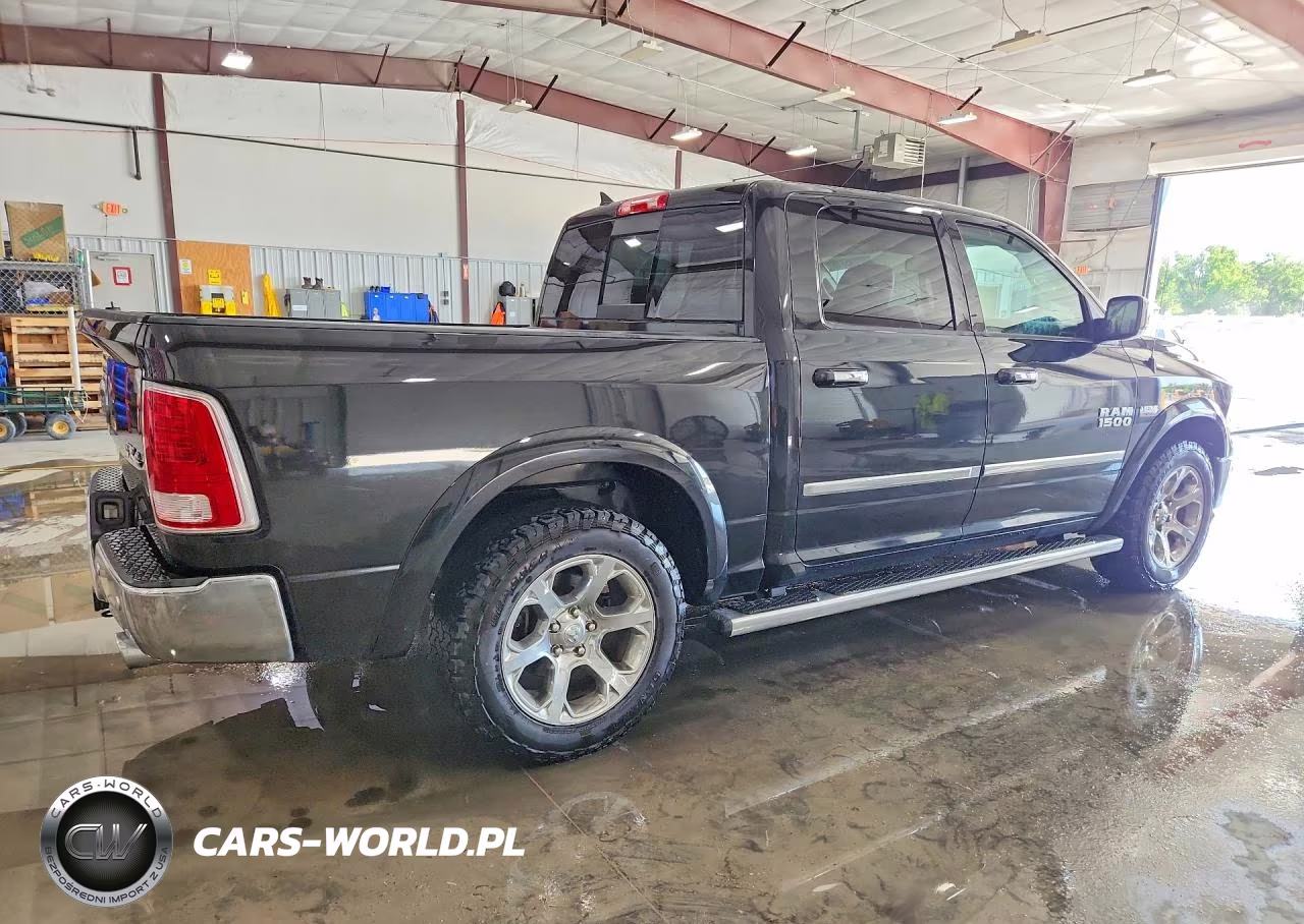 2017 Ram 1500 Laramie VIN:1C6RR7NT5HS783722 - 3