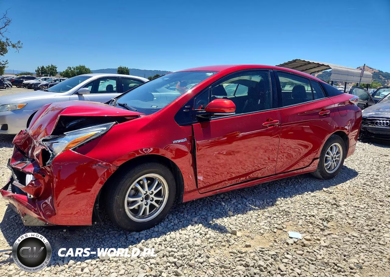 2018 Toyota Prius Three VIN:JTDKARFU5J3552033 - 1