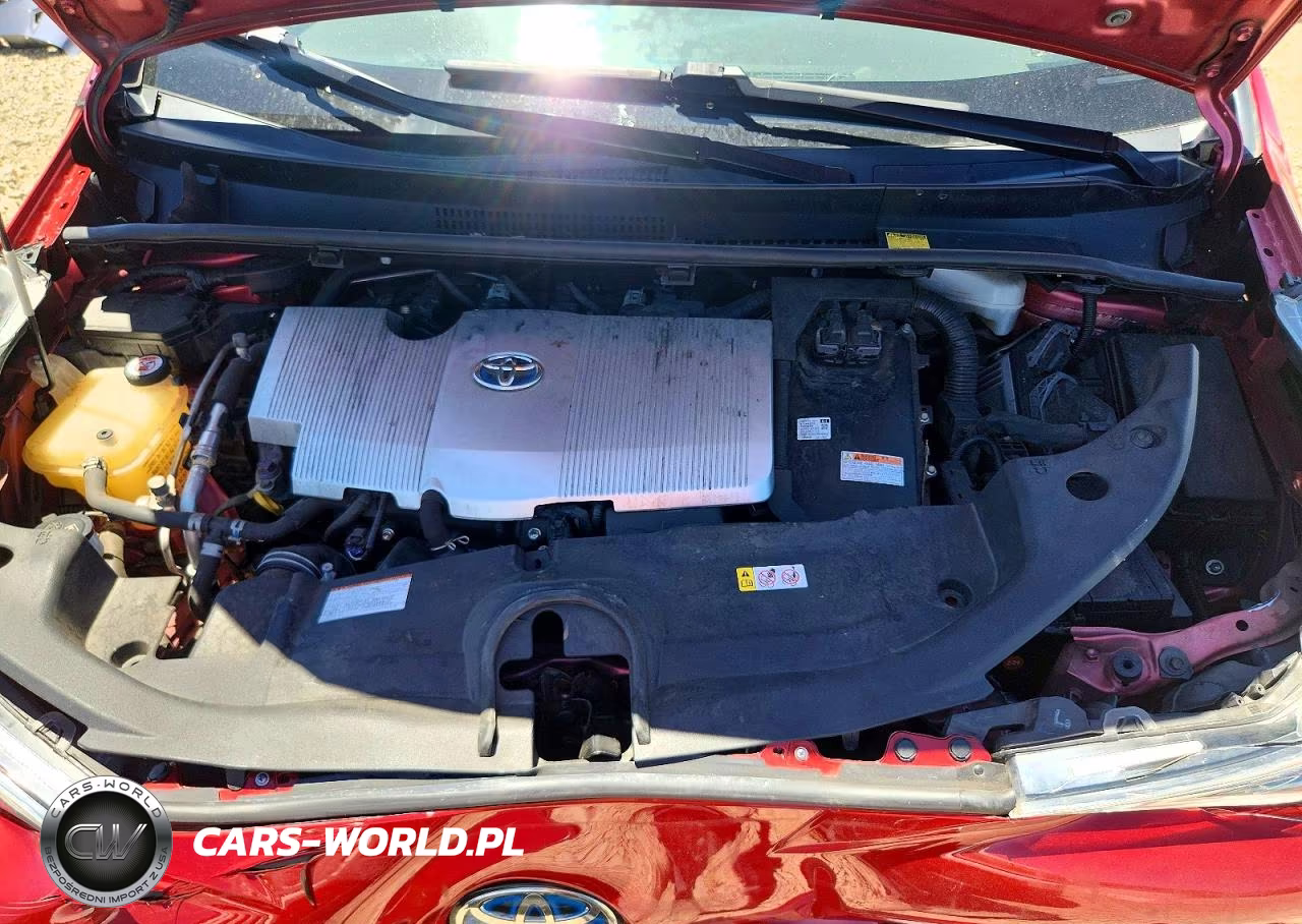2018 Toyota Prius Three VIN:JTDKARFU5J3552033 - 11