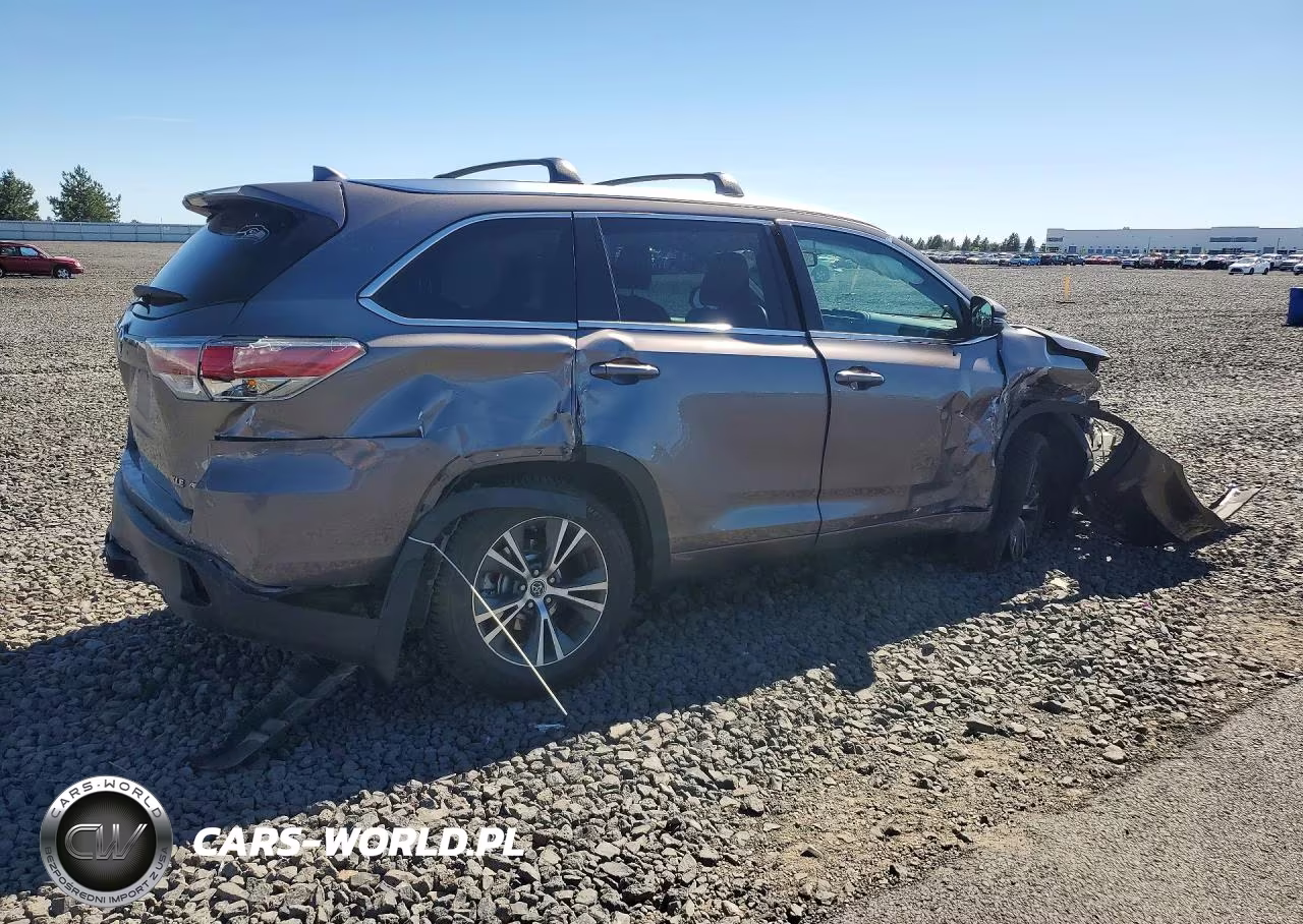 2016 Toyota Highlander Xle VIN:5TDJKRFH5GS270168 - 3