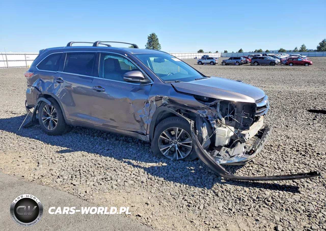2016 Toyota Highlander Xle VIN:5TDJKRFH5GS270168 - 4