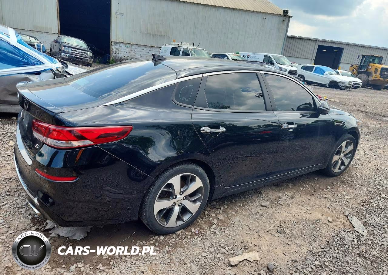 2020 Kia Optima S VIN:5XXGT4L3XLG425957 - 3