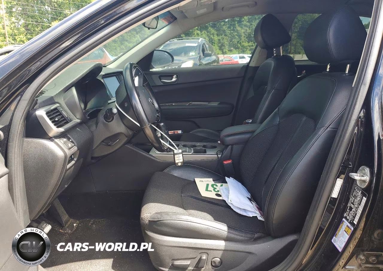 2020 Kia Optima S VIN:5XXGT4L3XLG425957 - 7
