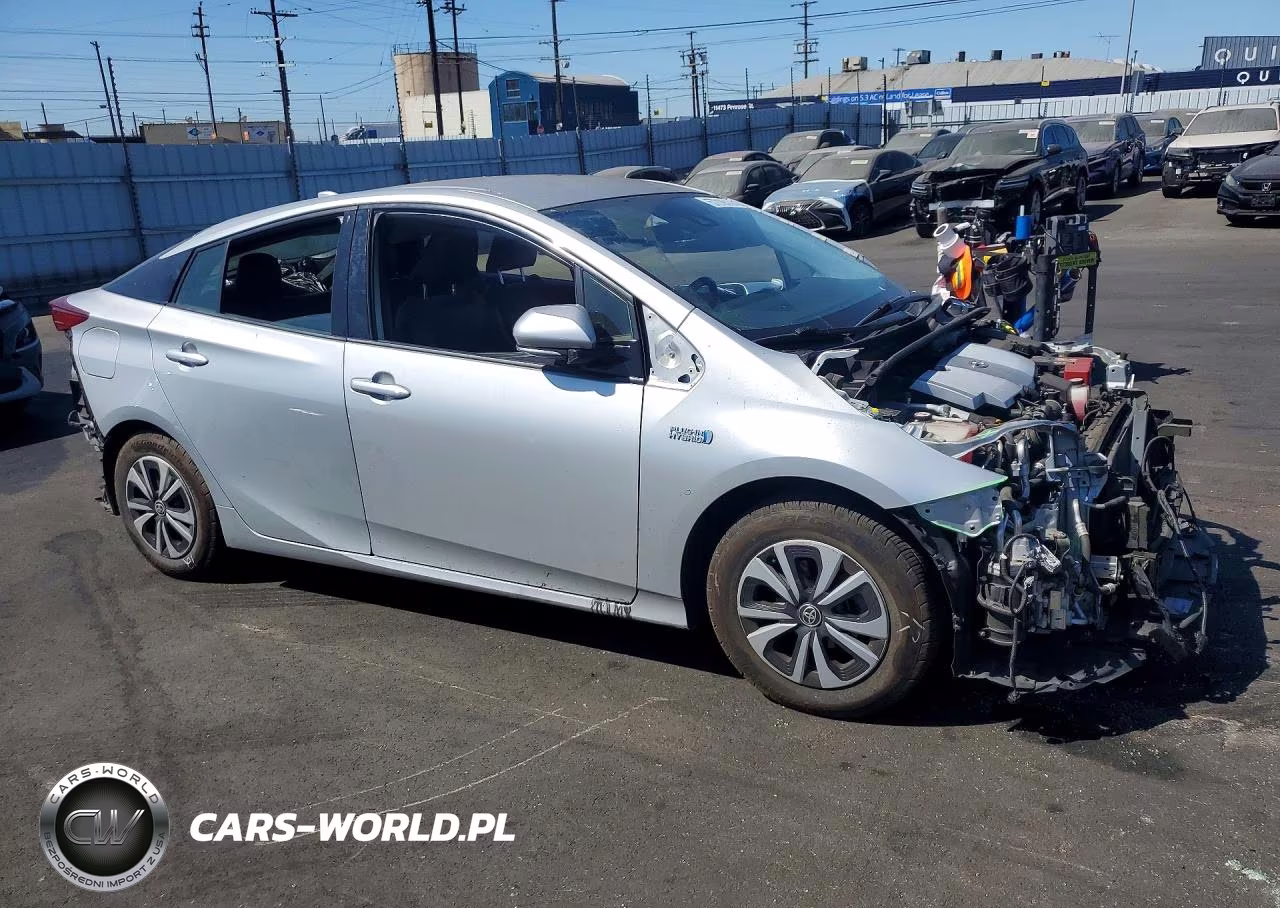 2017 Toyota Prius Prime Premium VIN:JTDKARFP3H3032322 - 4