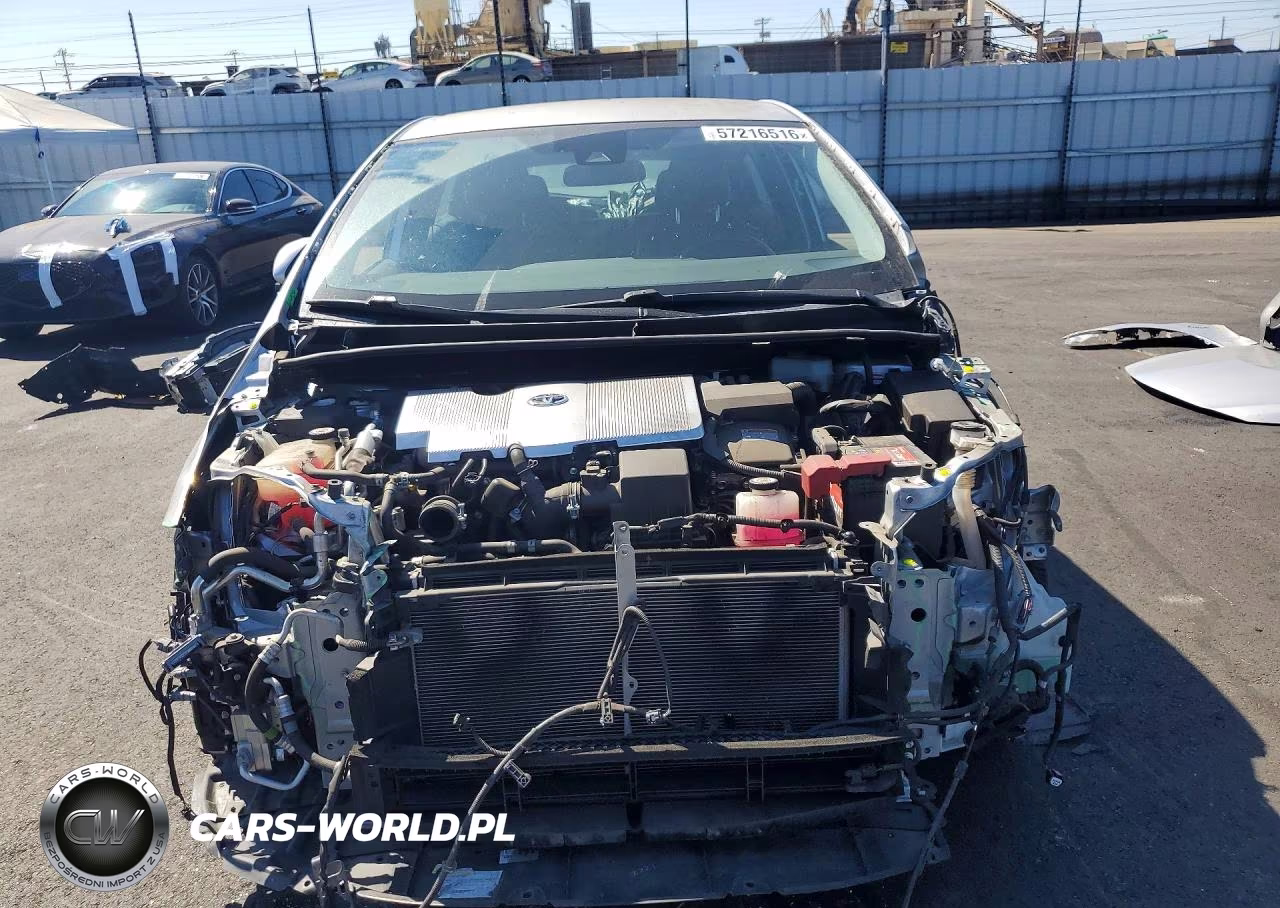 2017 Toyota Prius Prime Premium VIN:JTDKARFP3H3032322 - 5