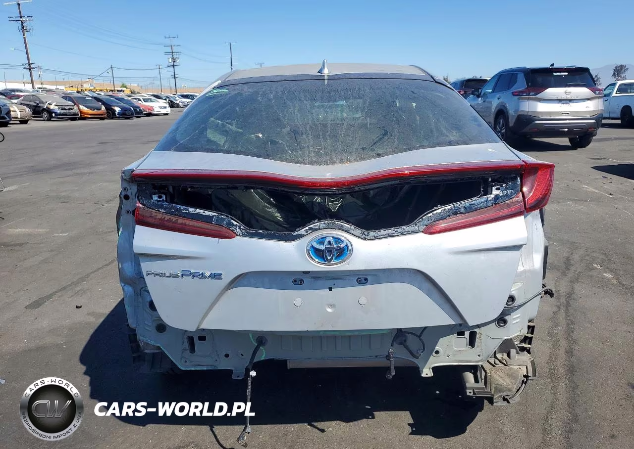 2017 Toyota Prius Prime Premium VIN:JTDKARFP3H3032322 - 6