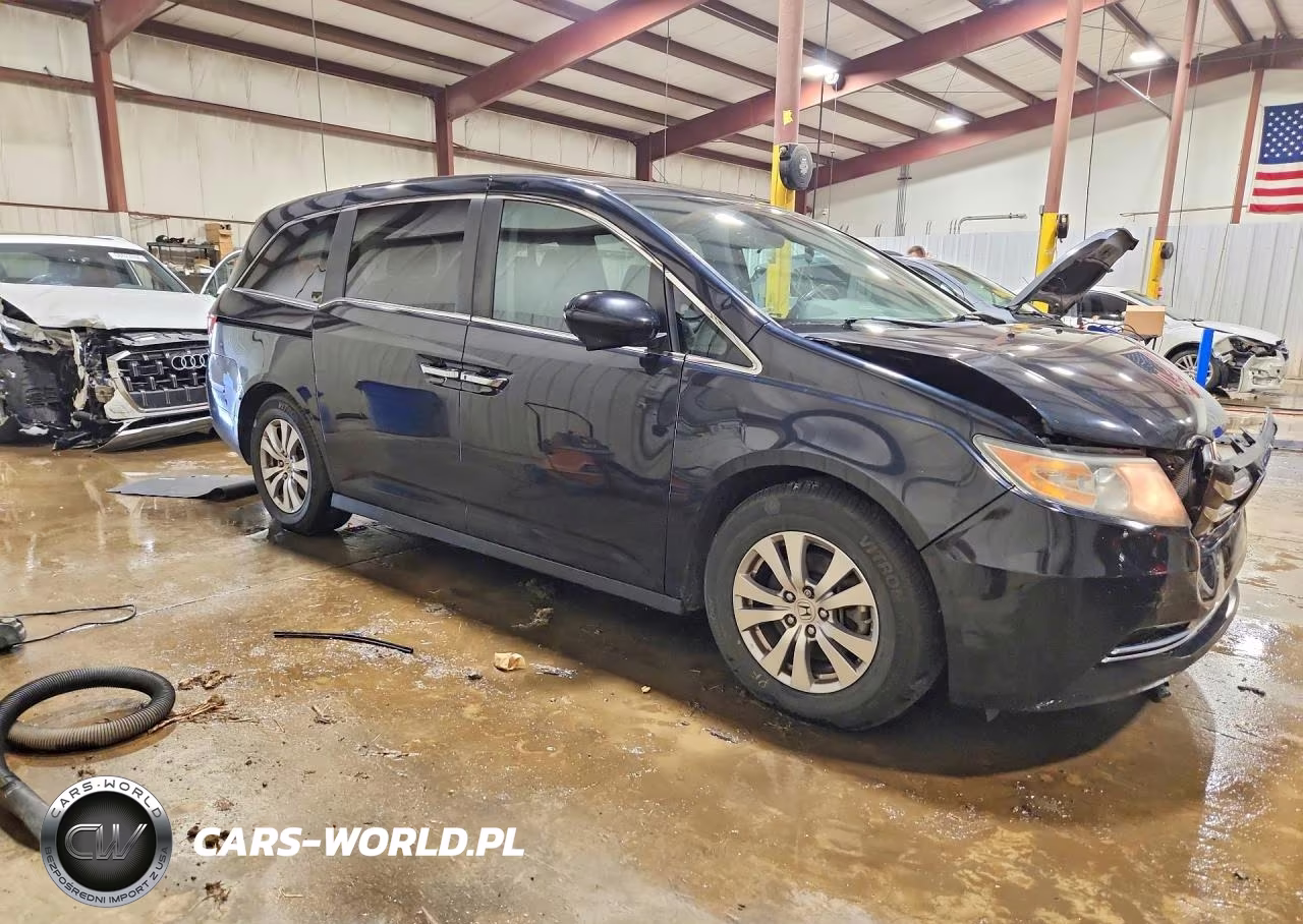 2017 Honda Odyssey Se VIN:5FNRL5H37HB008345 - 4