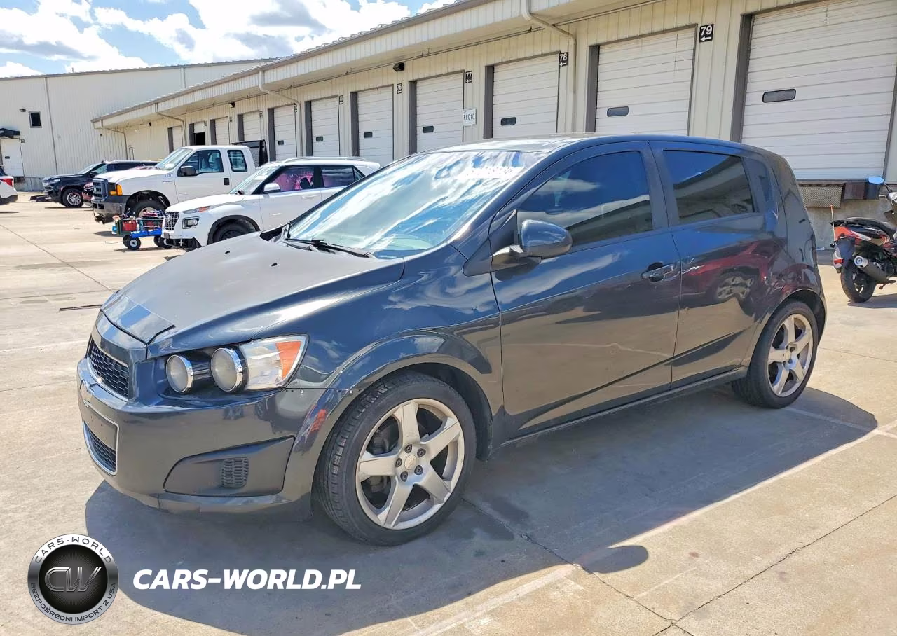2014 Chevrolet Sonic Ls Automatic – zdjęcie 1 z 12