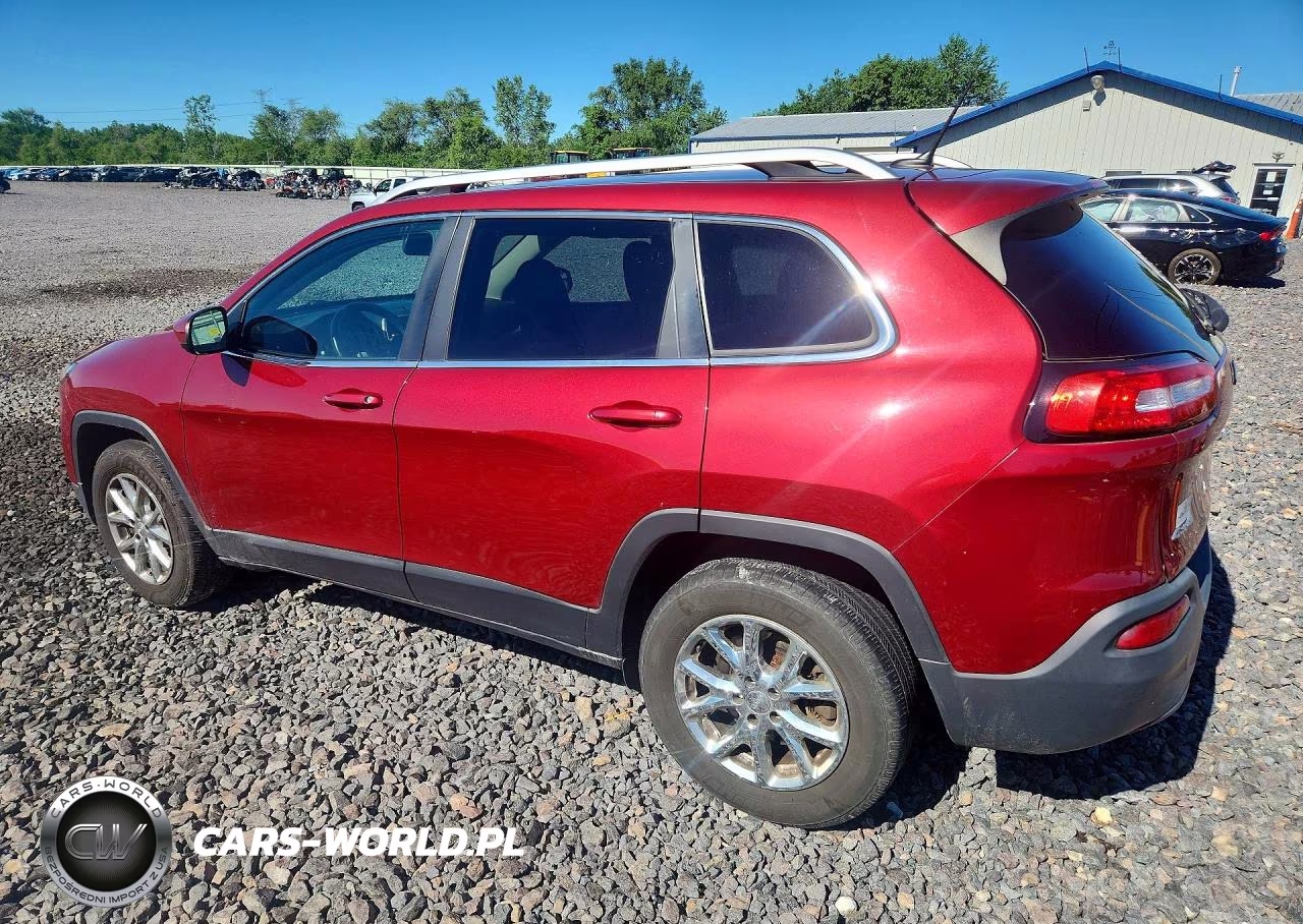 2015 Jeep Cherokee Latitude VIN:1C4PJMCB3FW746495 - 2
