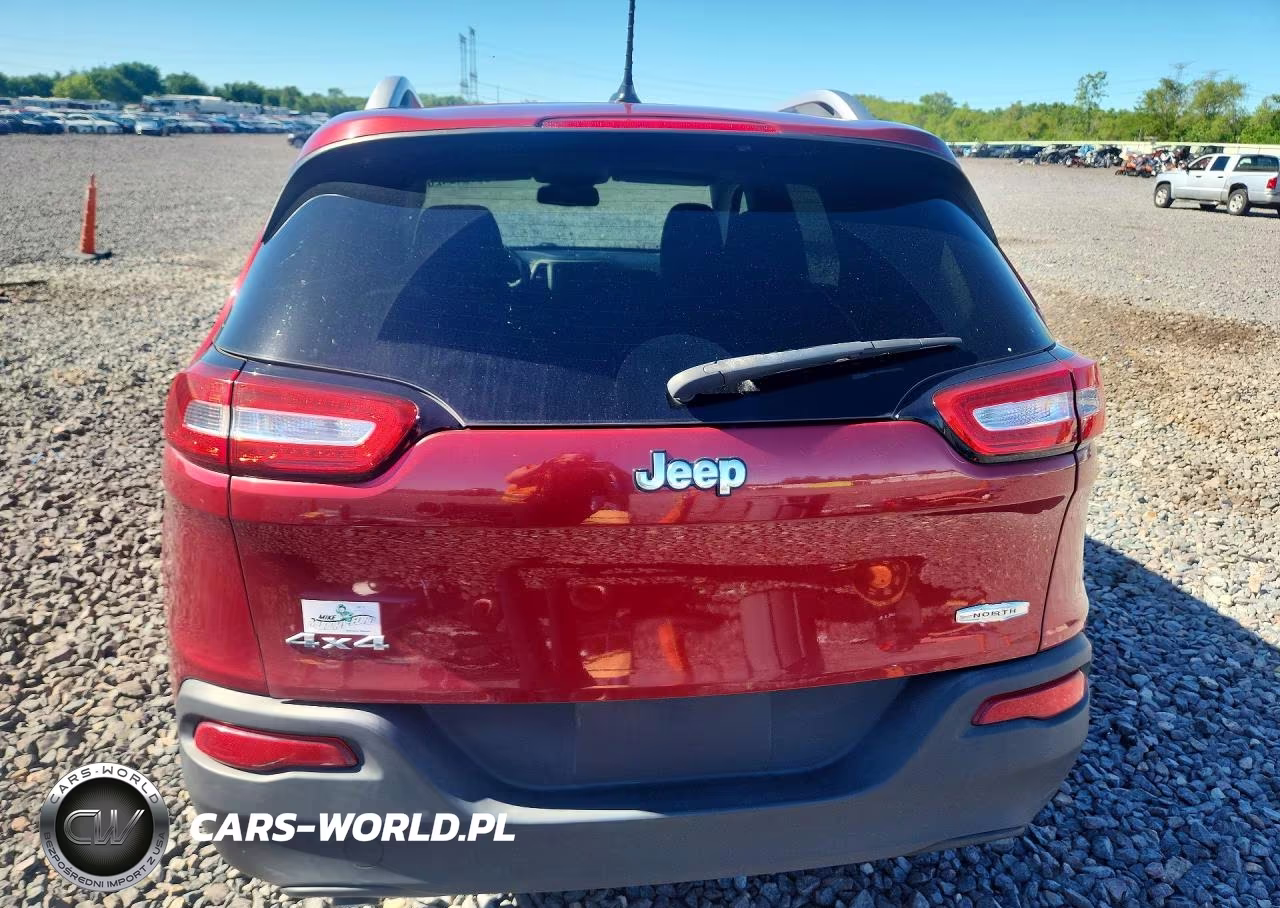 2015 Jeep Cherokee Latitude VIN:1C4PJMCB3FW746495 - 6