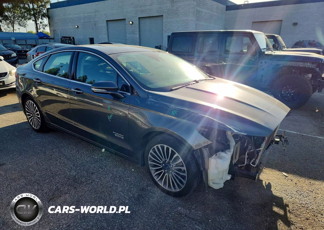 2017 Ford Fusion Titanium Phev VIN:3FA6P0SU1HR147340 - 4