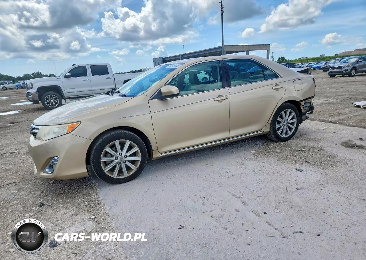 2012 Toyota Camry Xle V6 – zdjęcie 1 z 13