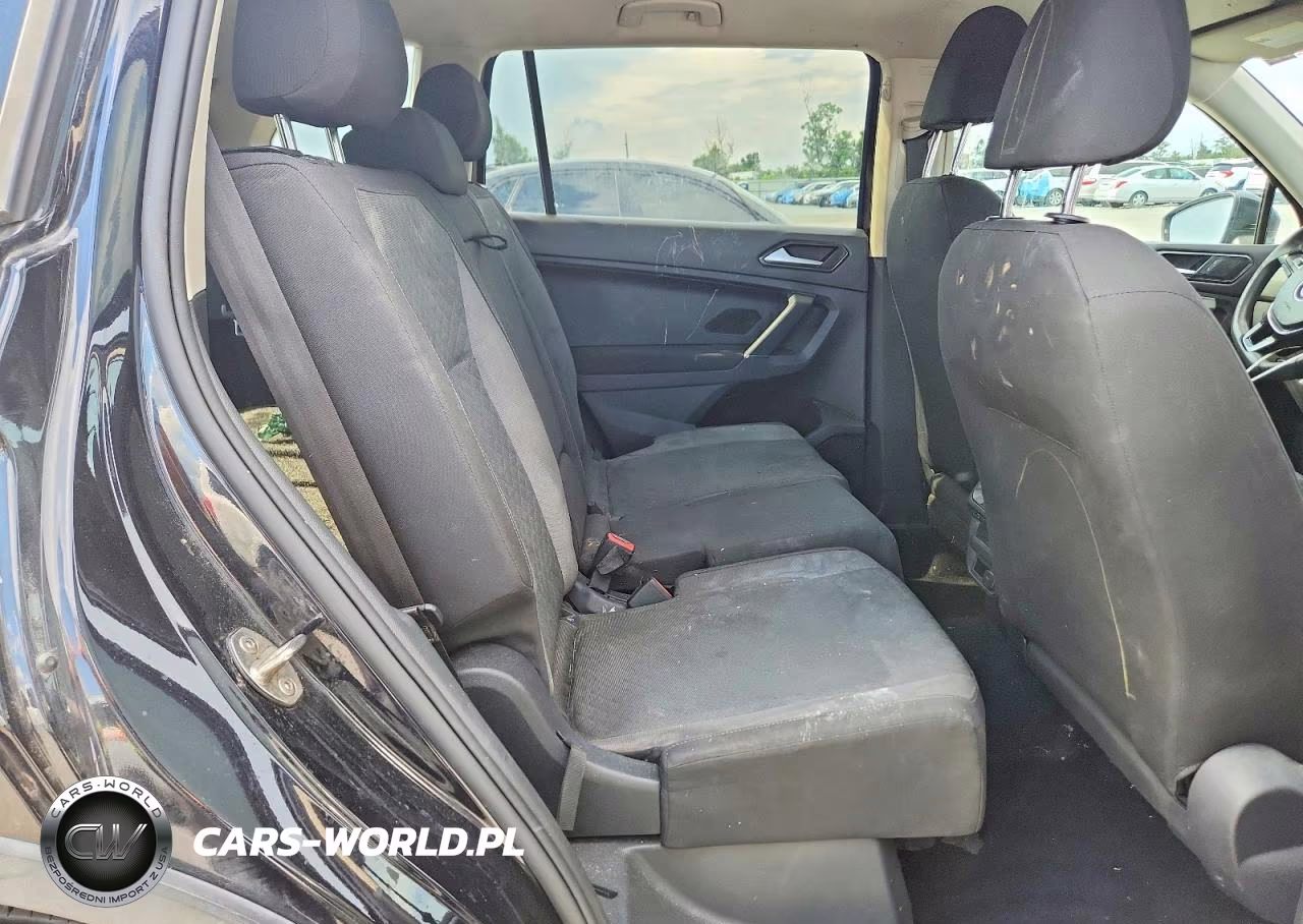 2018 Volkswagen Tiguan S VIN:3VV1B7AX1JM013861 - 11