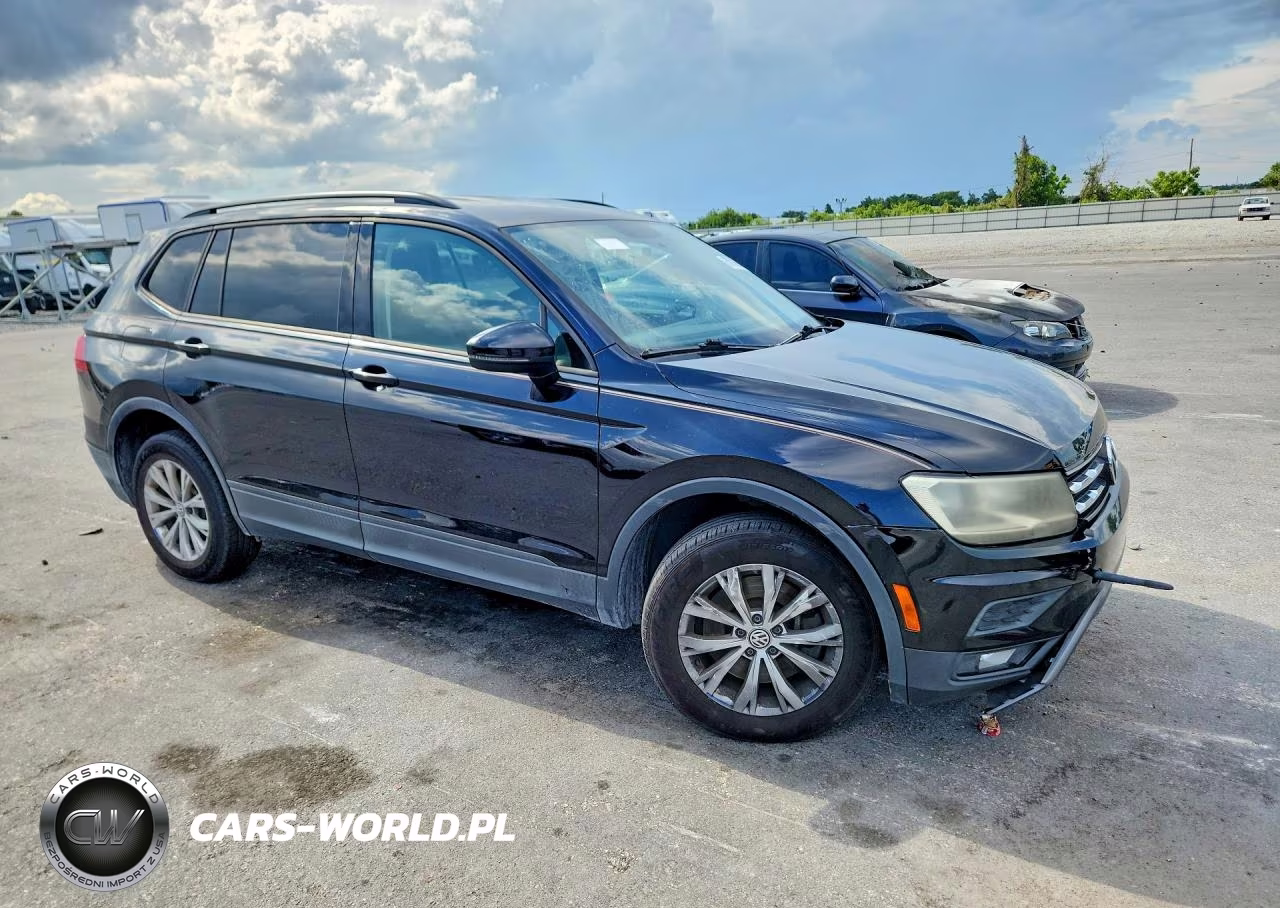 2018 Volkswagen Tiguan S VIN:3VV1B7AX1JM013861 - 4