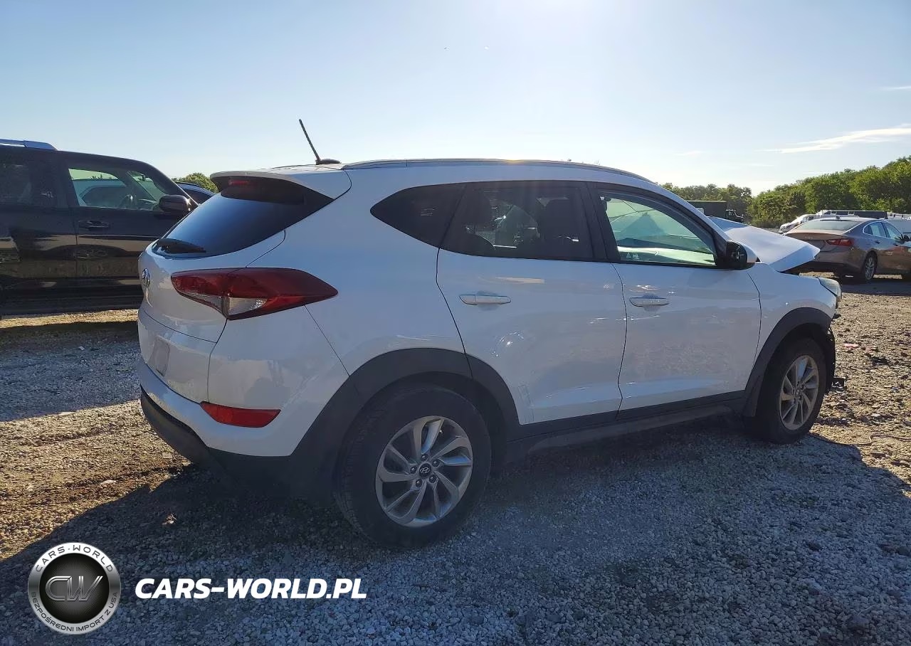 2016 Hyundai Tucson Se VIN:KM8J33A42GU127376 - 3