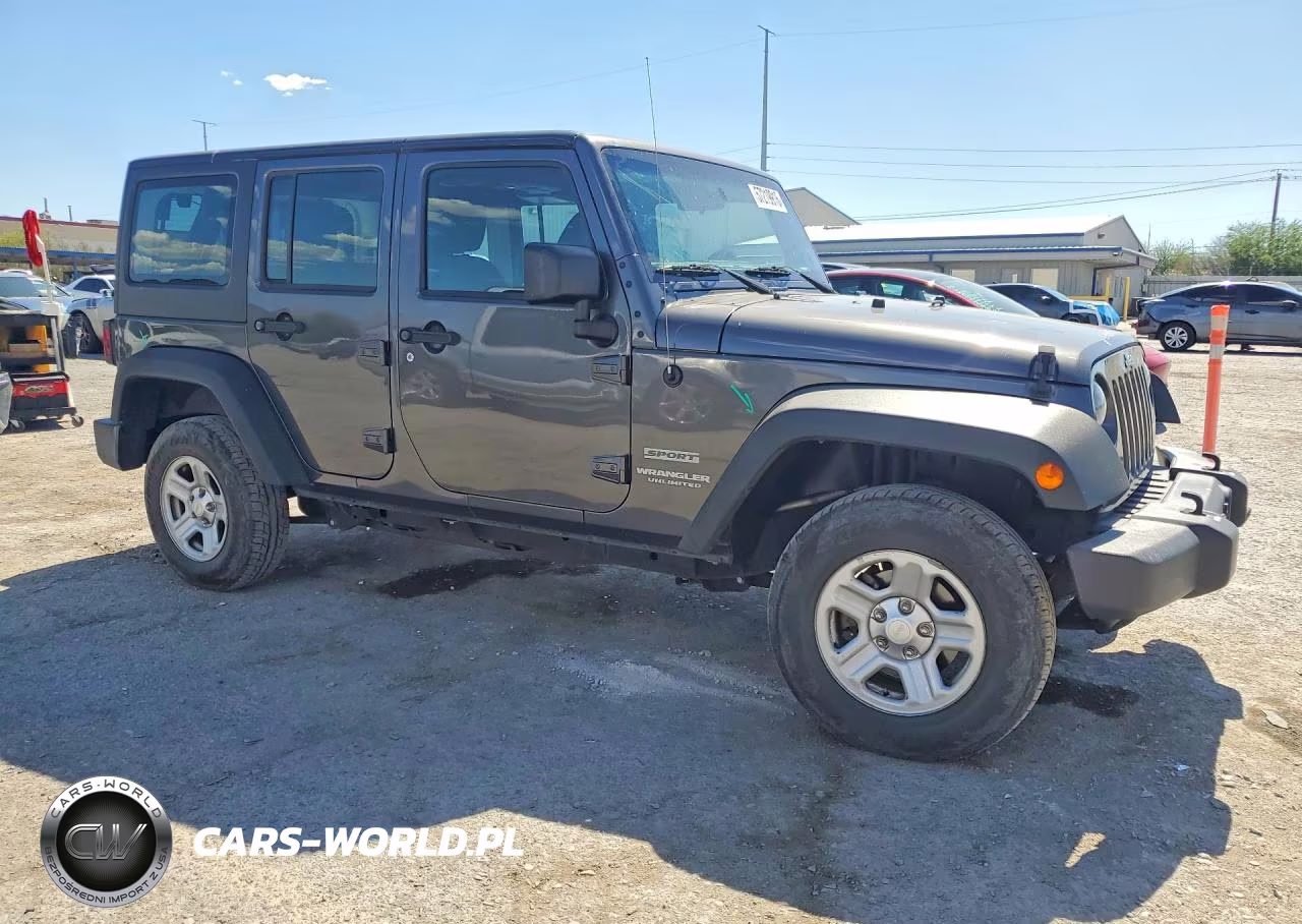 2016 Jeep Wrangler Unlimited Sport VIN:1C4BJWDG4GL324240 - 4
