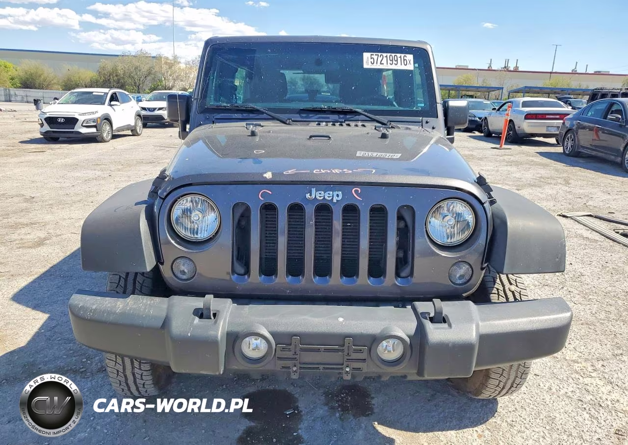 2016 Jeep Wrangler Unlimited Sport VIN:1C4BJWDG4GL324240 - 5