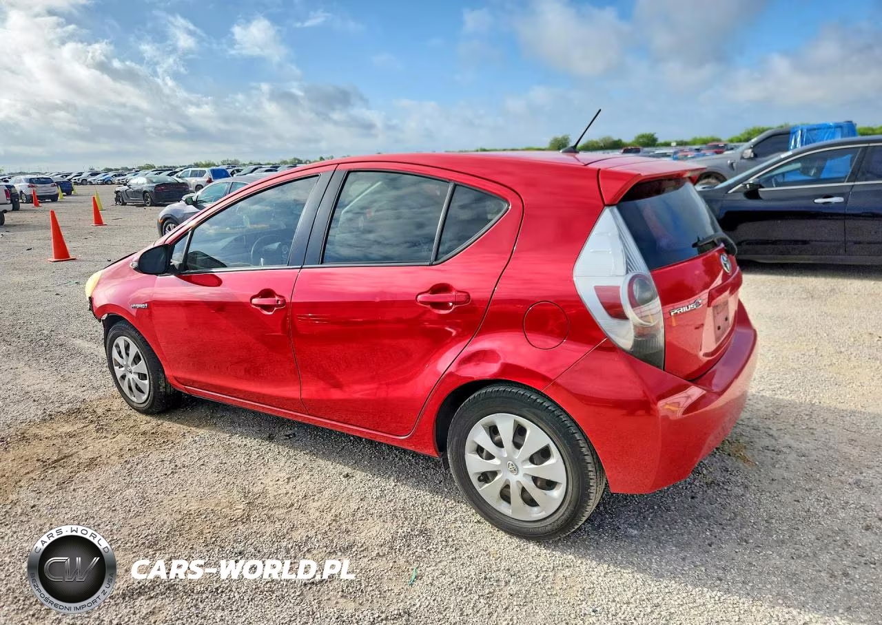 2012 Toyota Prius C Two VIN:JTDKDTB37C1010643 - 2
