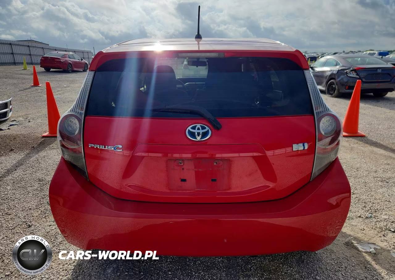 2012 Toyota Prius C Two VIN:JTDKDTB37C1010643 - 6