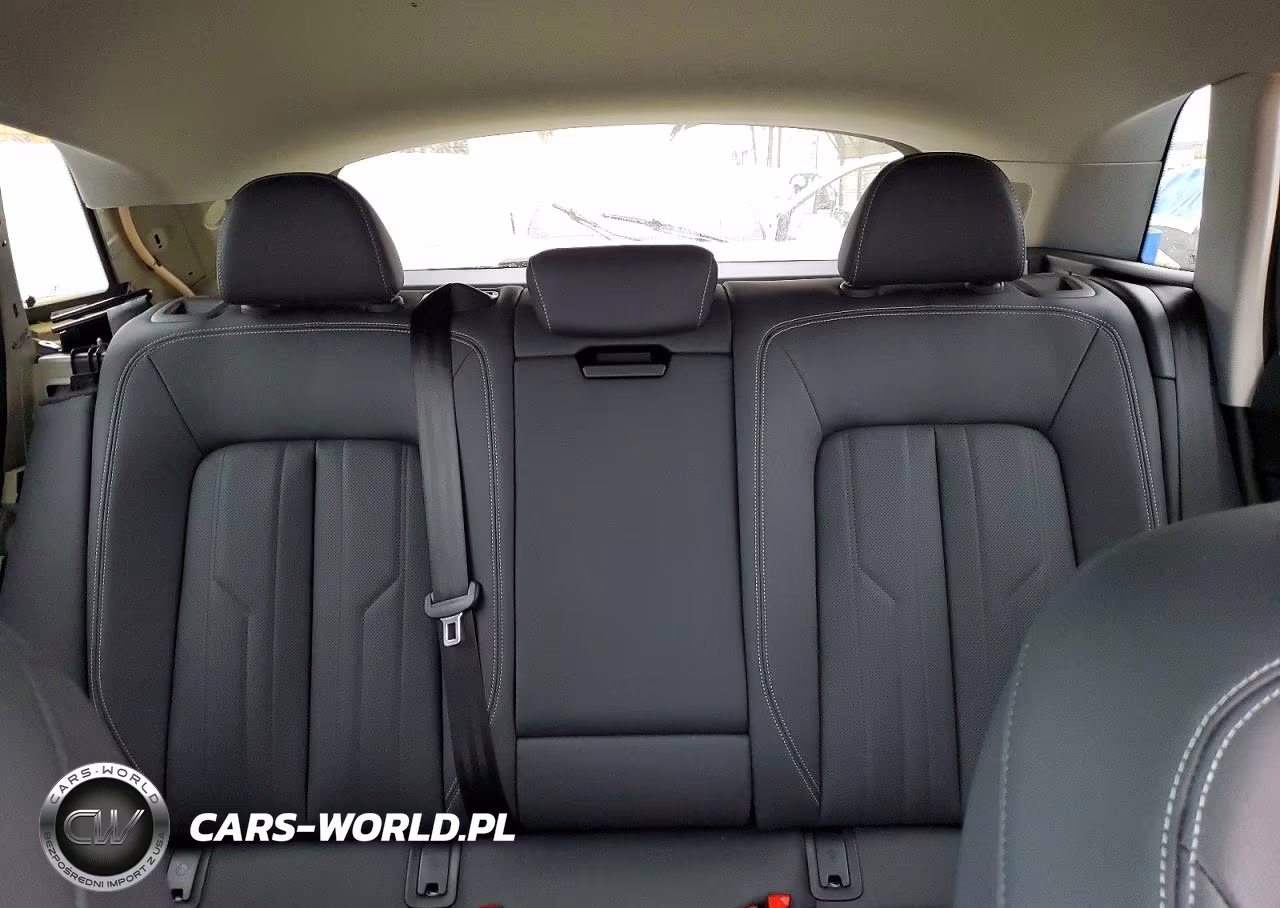 2022 Audi E-Tron Premium Plus VIN:WA1LAAGE2NB033069 - 10