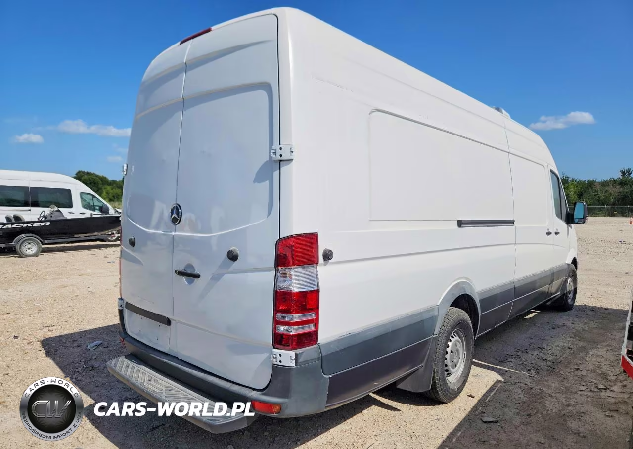 2017 Mercedes Benz Sprinter 2500 Delivery Van VIN:WD3PE8CDXHP524671 - 3